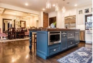 Built in microwave oven with trim kit